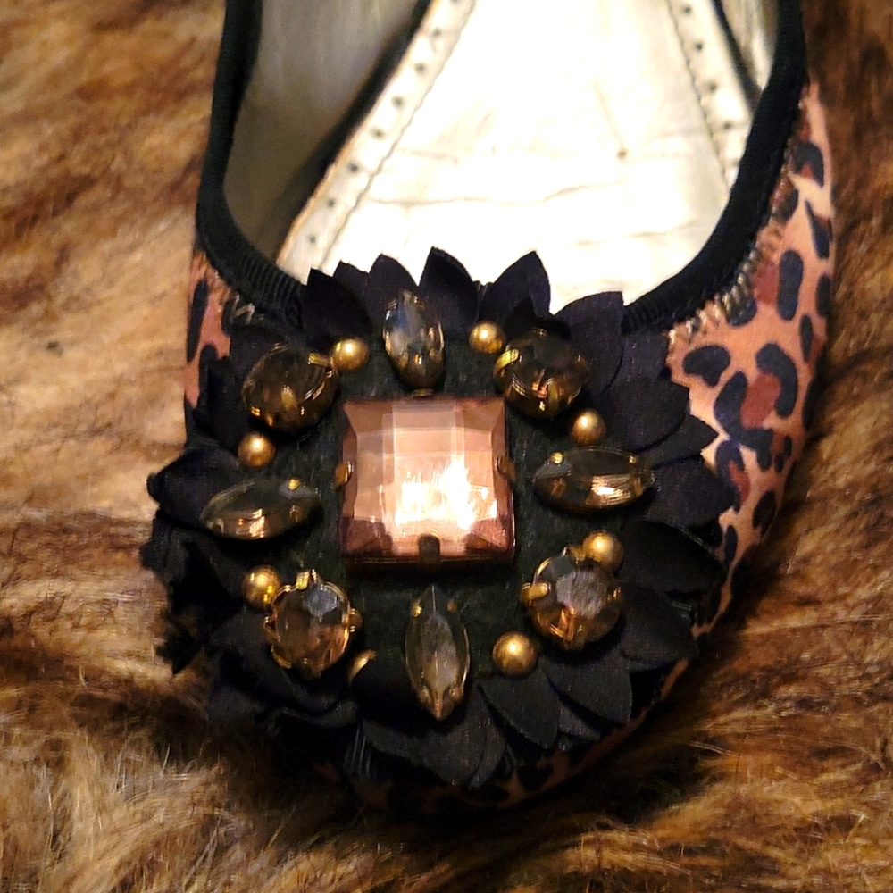 Leopard Print Flats With Front Decal Size 8.5 - image 2